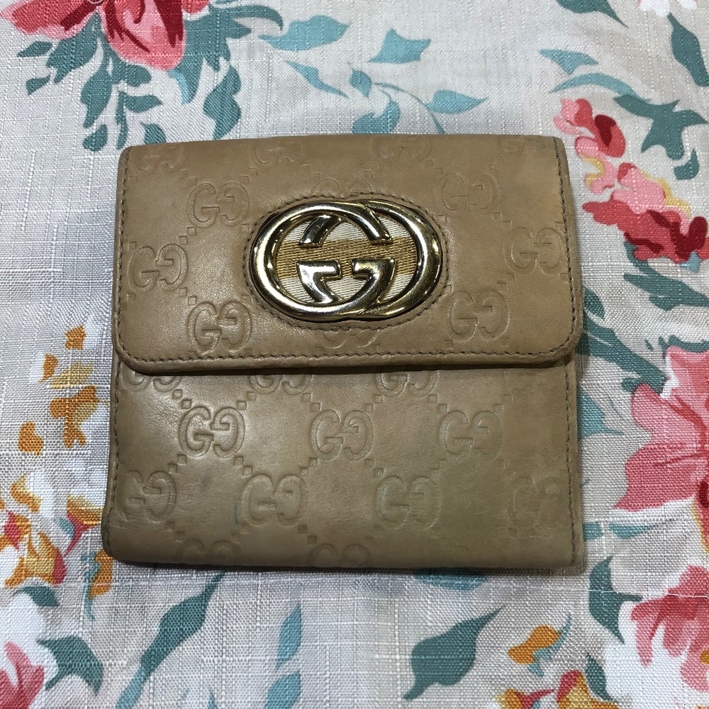 GUCCI - GG pattern Guccissima Double Snap Bifold  👀  at photos. NICE